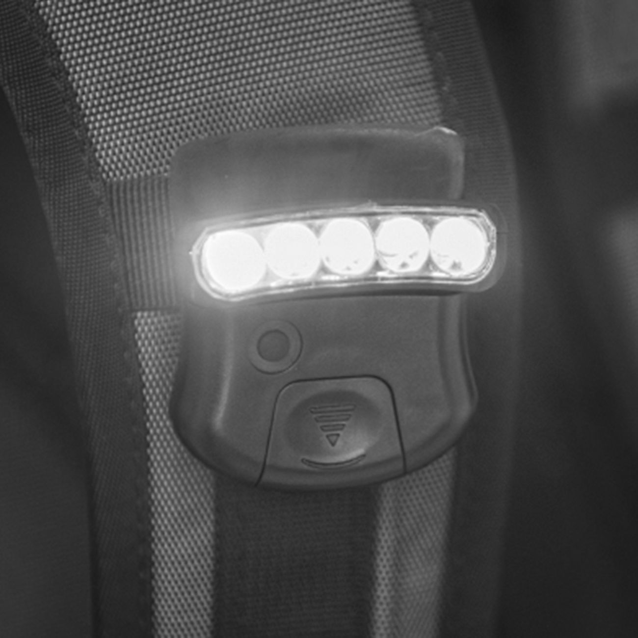 Mil-Tec Cliplampe Cap Light 5 LED schwarz kaufen bei ASMC