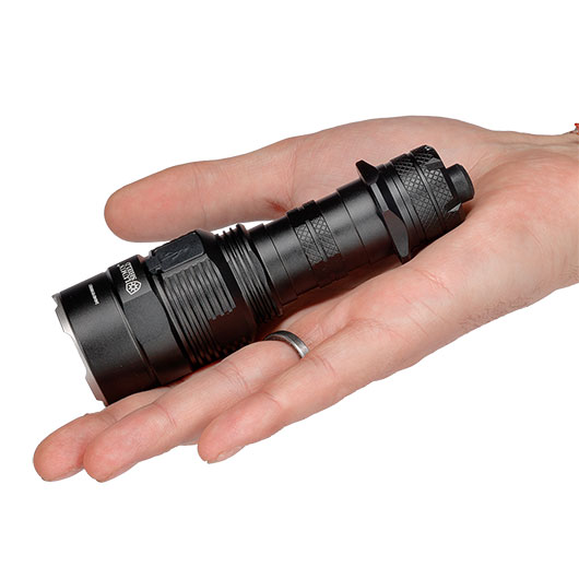 Nitecore LED Taschenlampe TM9K PRO 9900 Lumen schwarz inkl. Akku, Holster, Ladekabel, Lanyard und Grtelclip Bild 3